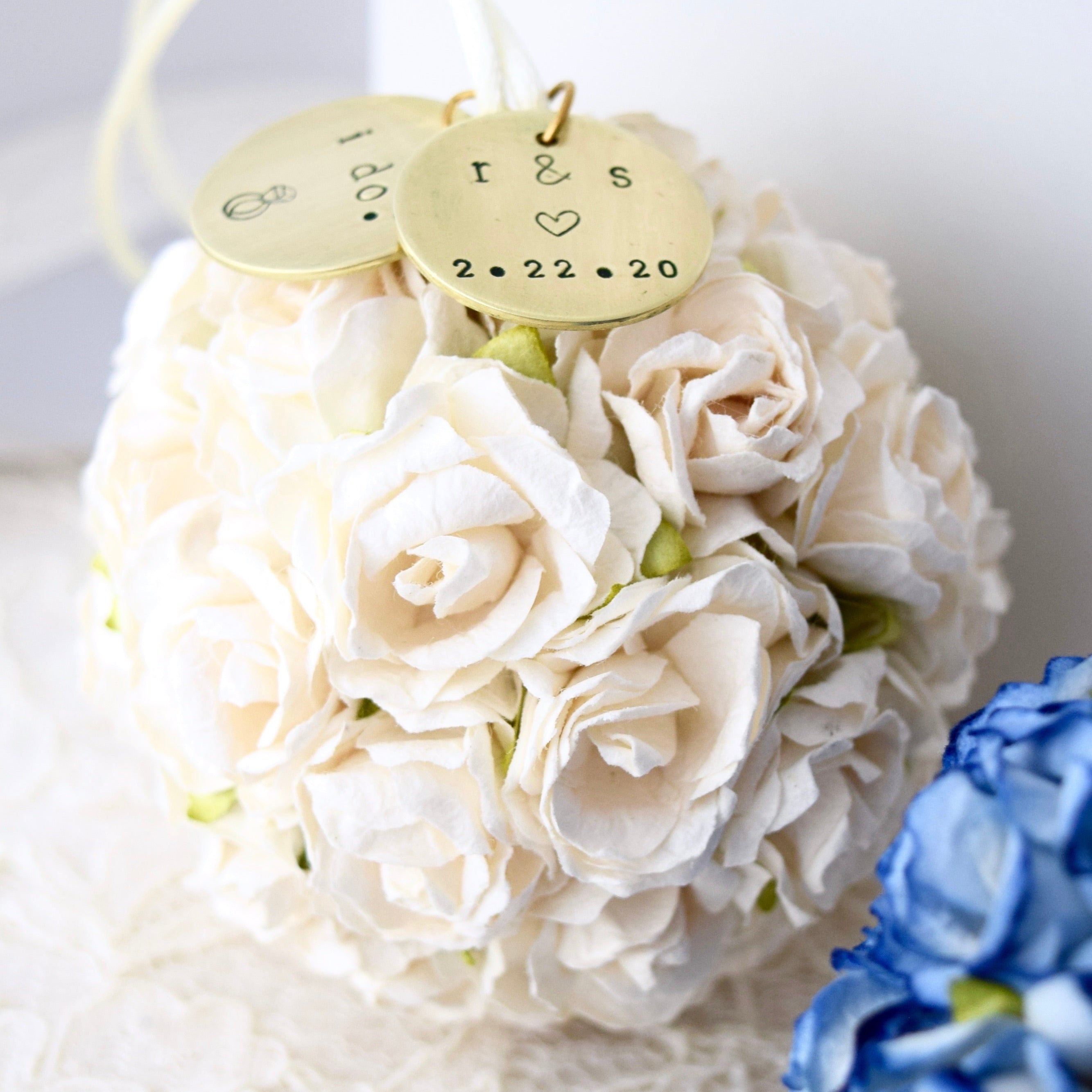 Wedding Bouquet Online | Flower Arrangement For Wedding - FNP